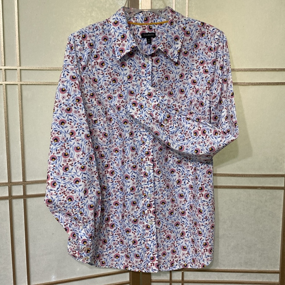 Beautiful floral print, button front, long sleeve shirt, Talbots, Women’s size M - Picture 2 of 9